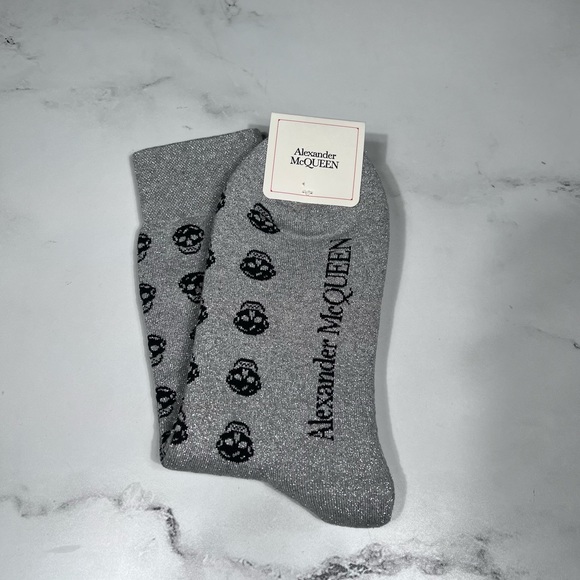Alexander McQueen Logo Short Skull Chamber Silver Black Socks - Picture 4 of 7